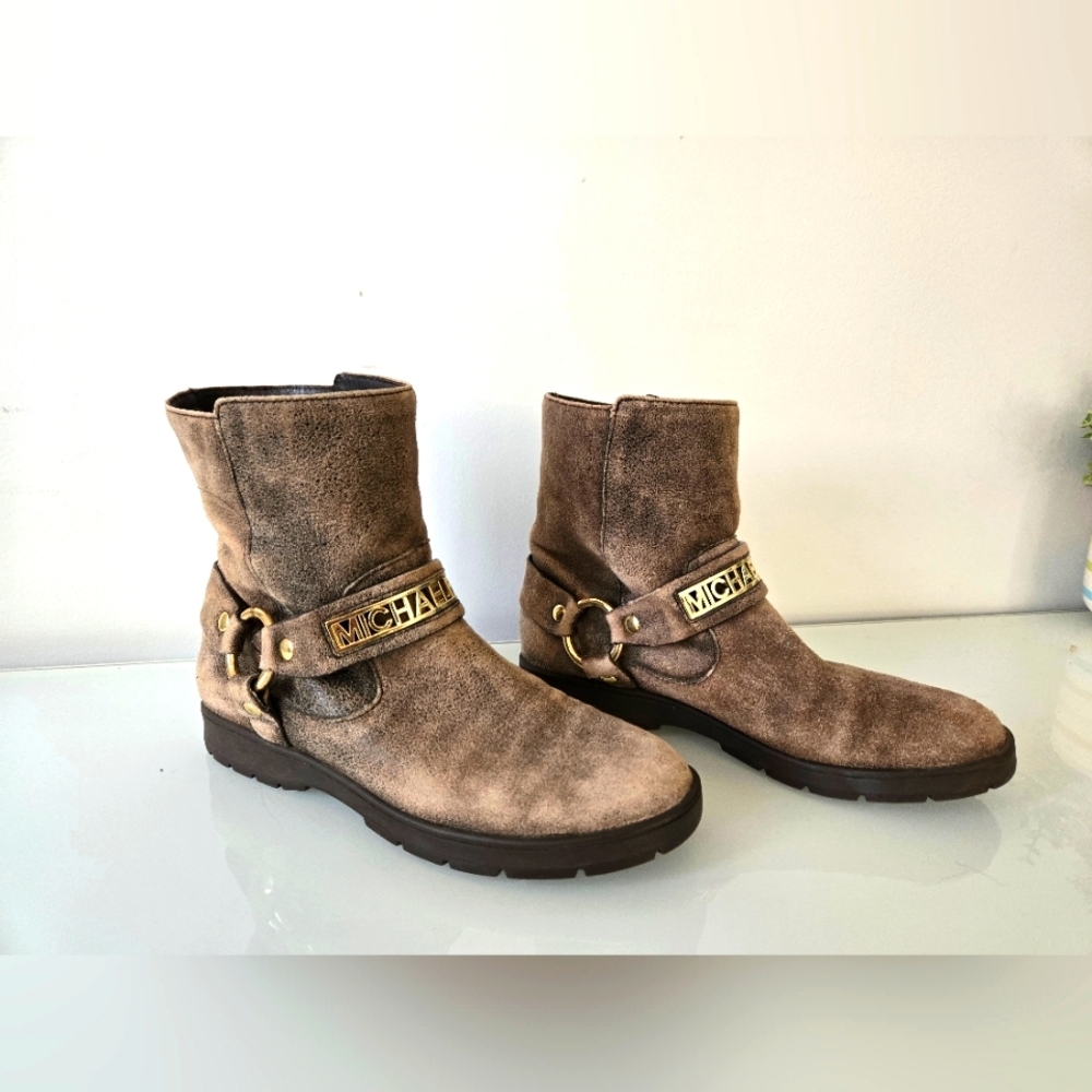 MICHAEL KORS suede leather brown booties. Size 6.5
